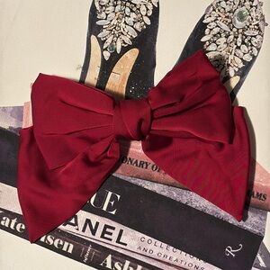 Unbranded burgundy hair clip/barrette